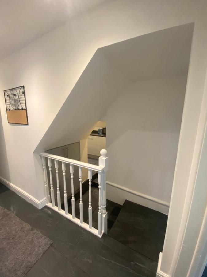 Lovely 1-Bedroom Apartment With Garden And Parking Stone  Eksteriør bilde