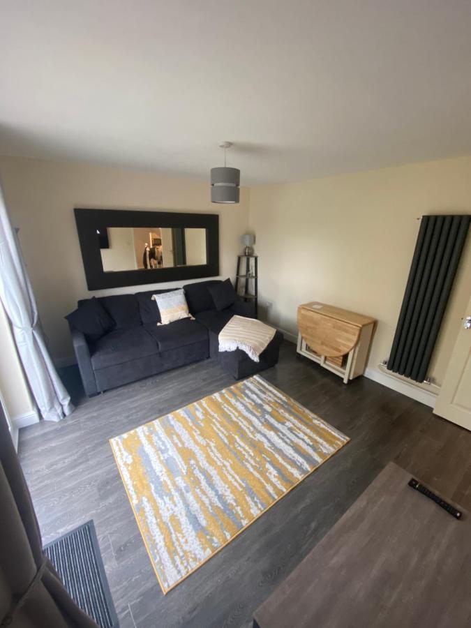 Lovely 1-Bedroom Apartment With Garden And Parking Stone  Eksteriør bilde