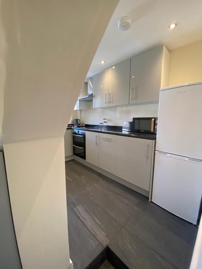 Lovely 1-Bedroom Apartment With Garden And Parking Stone  Eksteriør bilde